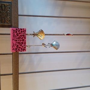 Betsey Johnson dangling fashion earrings